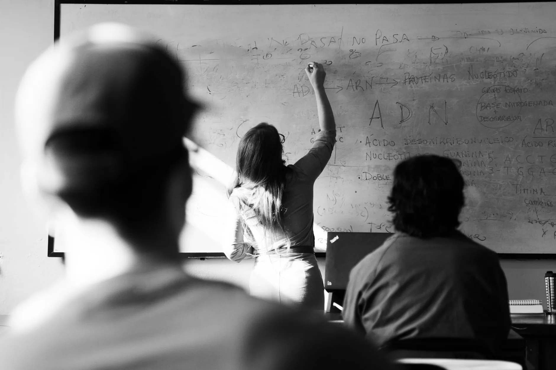 2025年广告传媒行业数字化转型趋势与新媒体运营策略分析