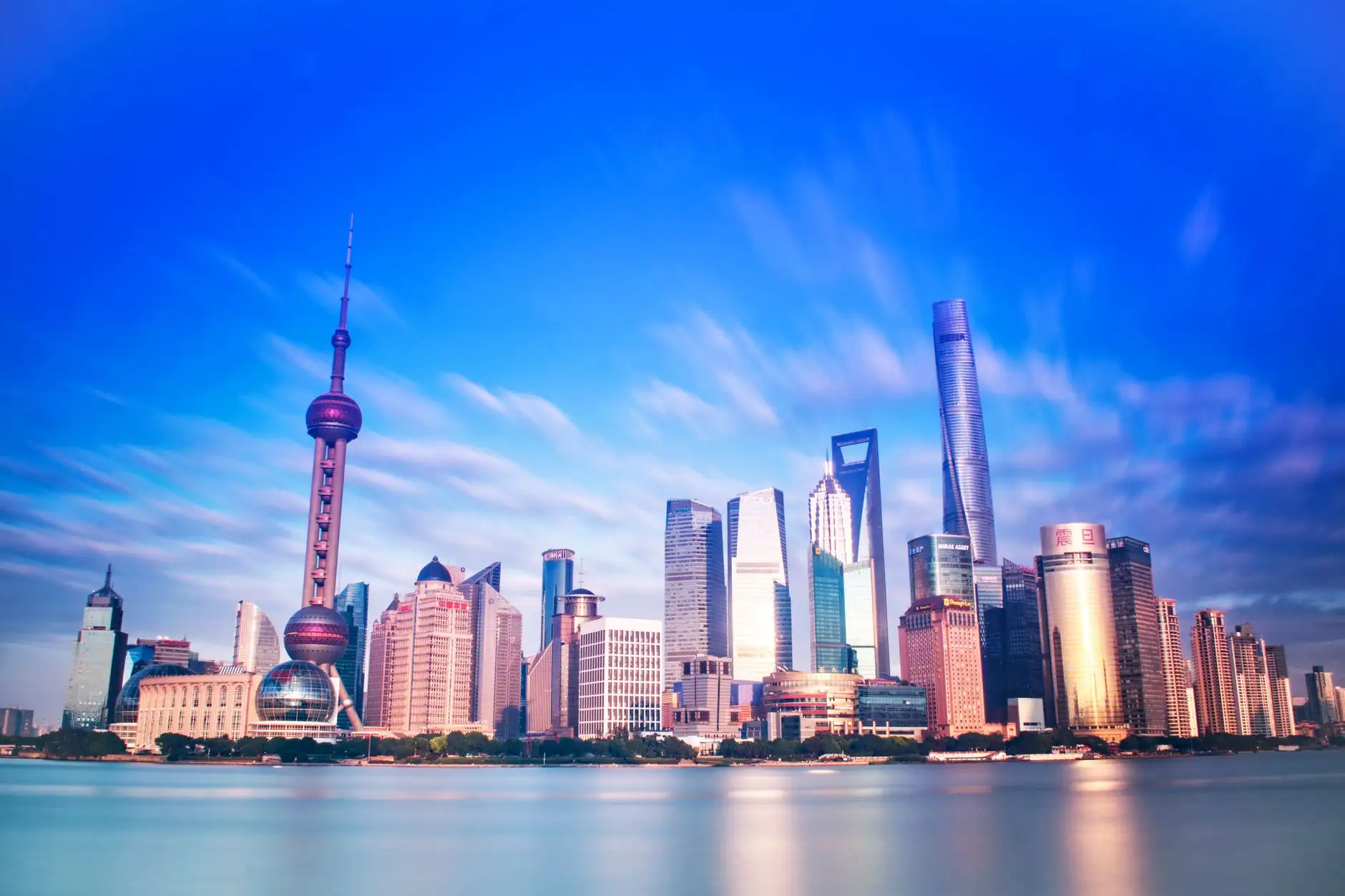 上海广告传媒行业2025趋势：新媒体运营与品牌策划的融合路径正文配图 1