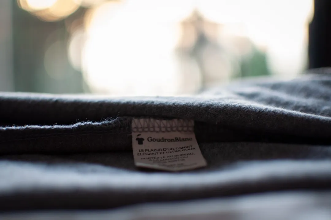 新媒体运营服务对比：含熵广告与行业常规执行方案差异分析